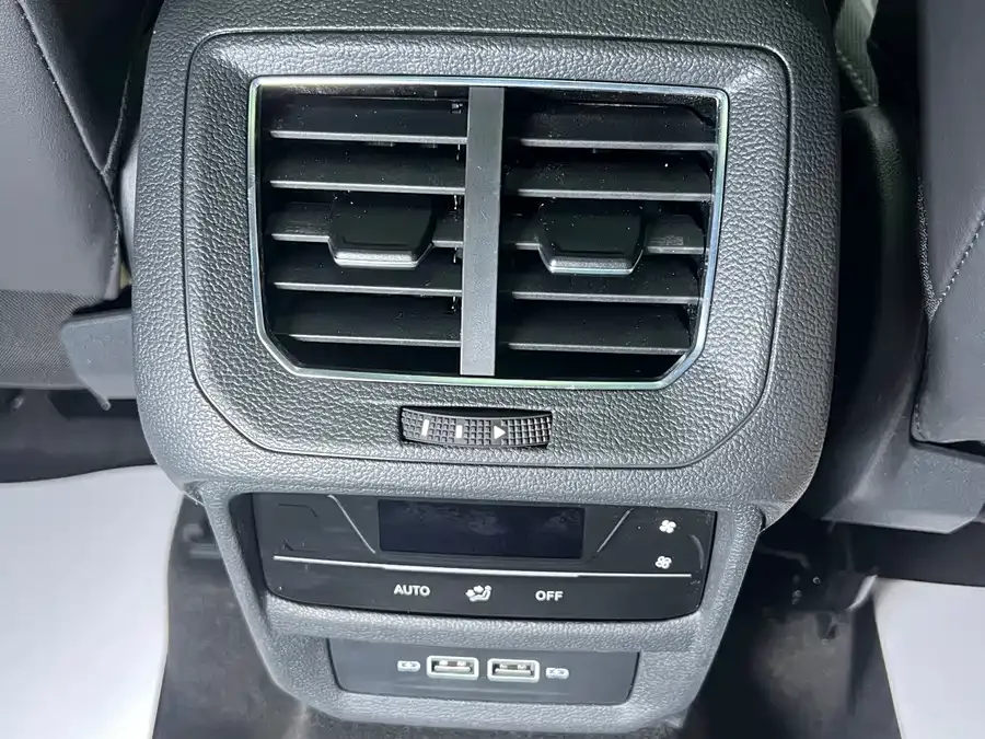 Volkswagen Tayron Tanyue 2023 280TSI 2WD Luxury Plus Advanced Edition 2022 — миниатюра 5