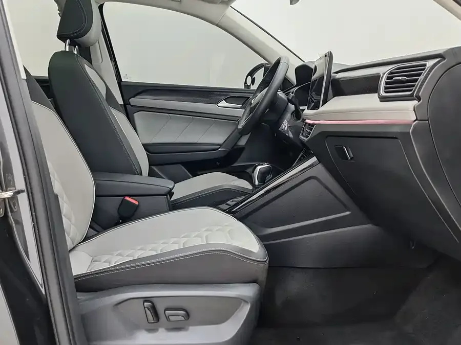 Volkswagen Tayron Tanyue 2023 280TSI 2WD Luxury Plus Advanced Edition 2022 — миниатюра 3