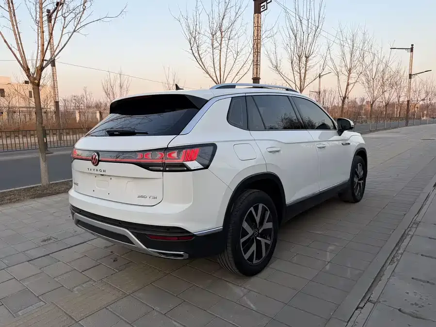 Volkswagen Tayron Tanyue 2023 280TSI 2WD Luxury Plus Advanced Edition 2022 — миниатюра 3