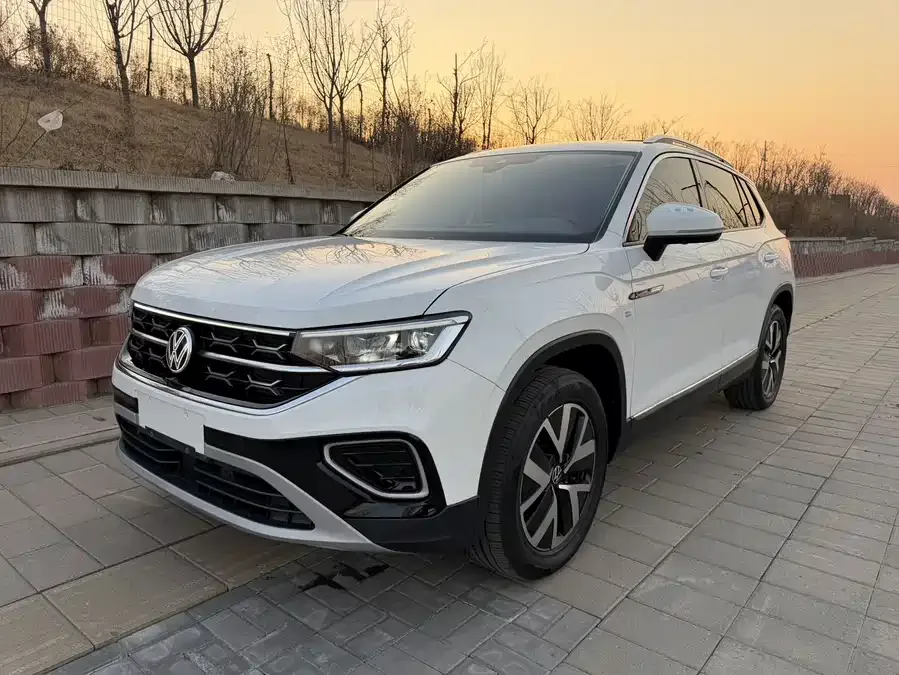 Volkswagen Tayron Tanyue 2023 280TSI 2WD Luxury Plus Advanced Edition 2022 — фото 1, купить с доставкой в Москву