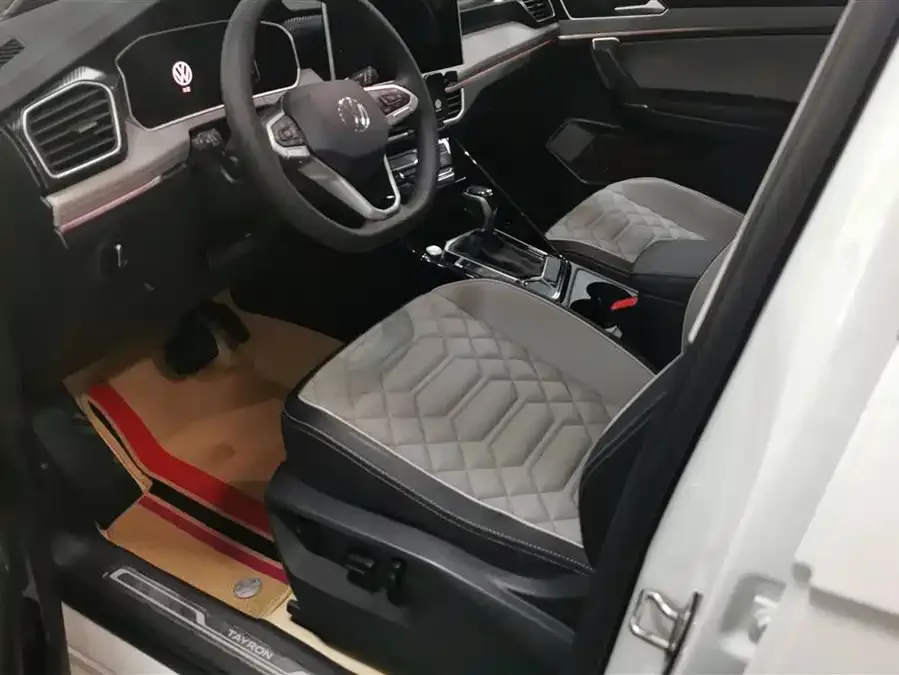 Volkswagen Tayron Tanyue 2023 330TSI 2WD Luxury Plus Advanced Edition 2023 — миниатюра 3