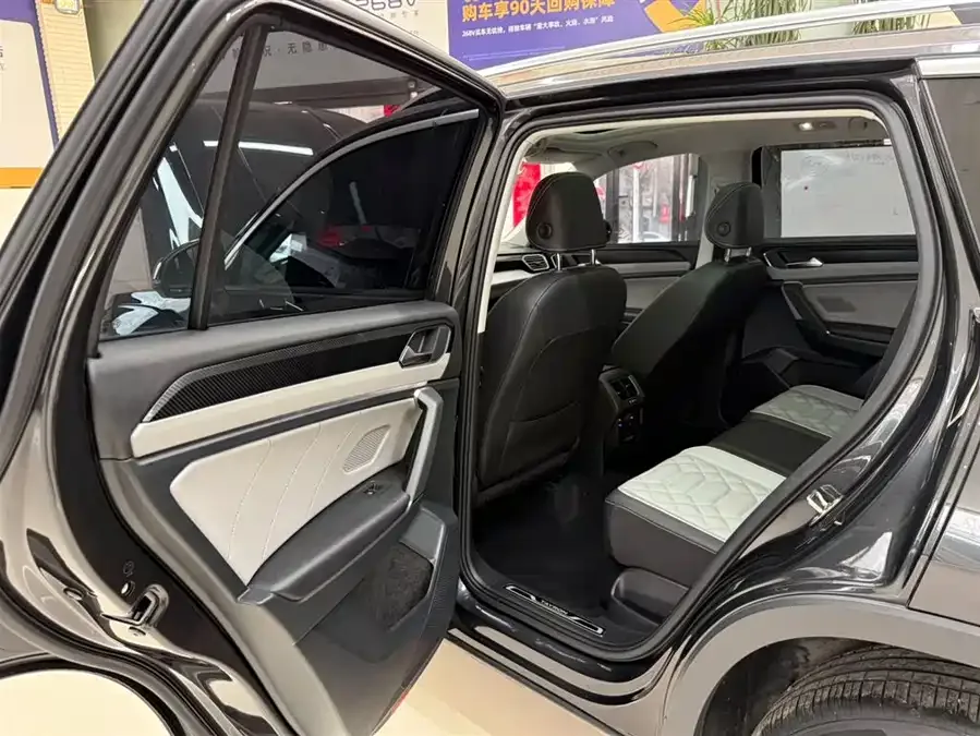 Volkswagen Tayron Tanyue 2023 280TSI 2WD Luxury Plus Advanced Edition 2023 — миниатюра 3