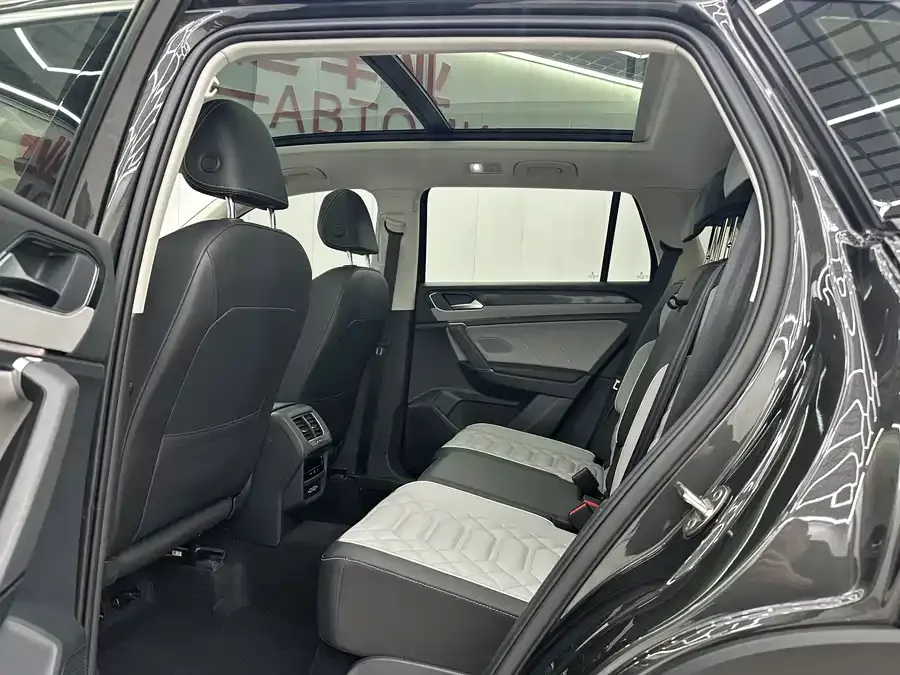 Volkswagen Tayron Tanyue 2023 280TSI 2WD Luxury Plus Advanced Edition 2023 — миниатюра 2