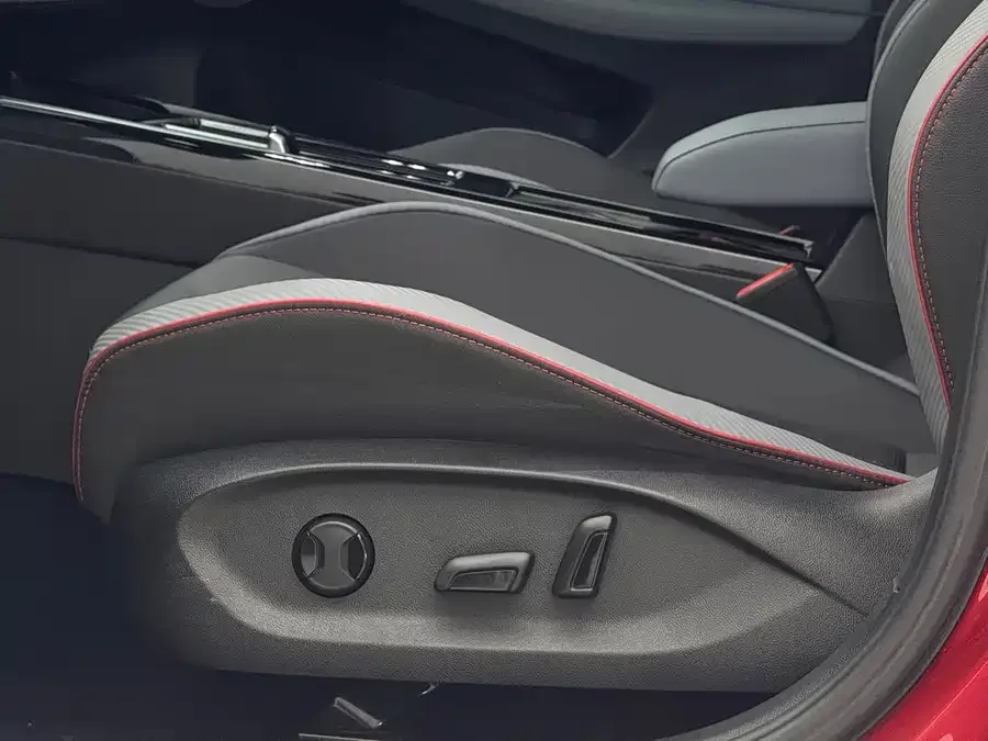 Volkswagen Lamando 2023 Lingdu Lingdu L 280TSI DSG Cool Edition 2023 — миниатюра 5