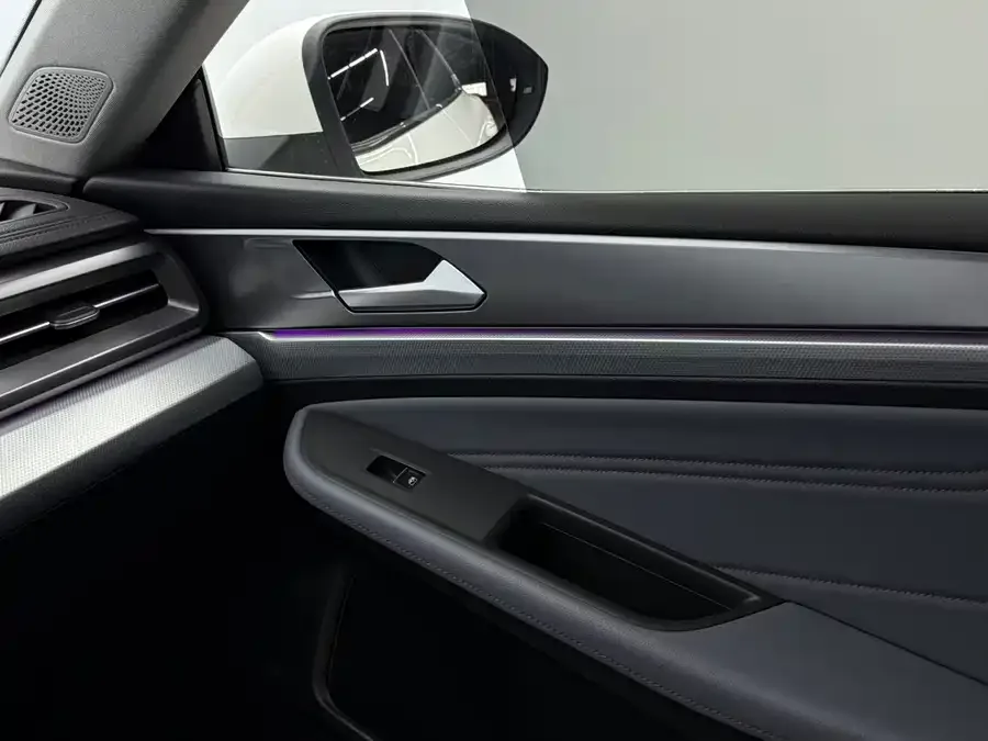 Volkswagen Lamando 2022 Lingdu Lingdu L 280TSI DSG Cool Edition 2023 — миниатюра 3