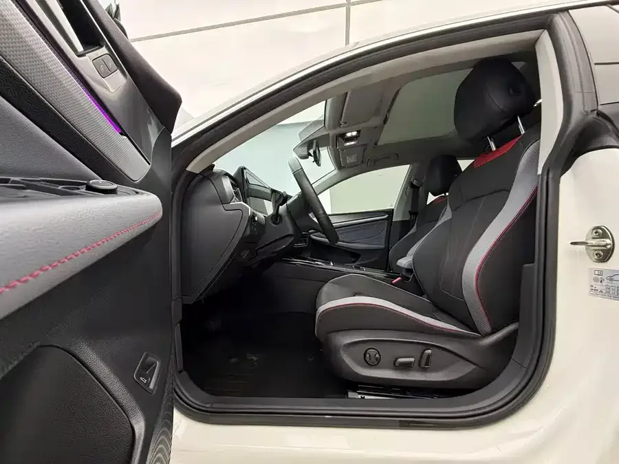 Volkswagen Lamando 2022 Lingdu Lingdu L 280TSI DSG Cool Edition 2023 — миниатюра 5
