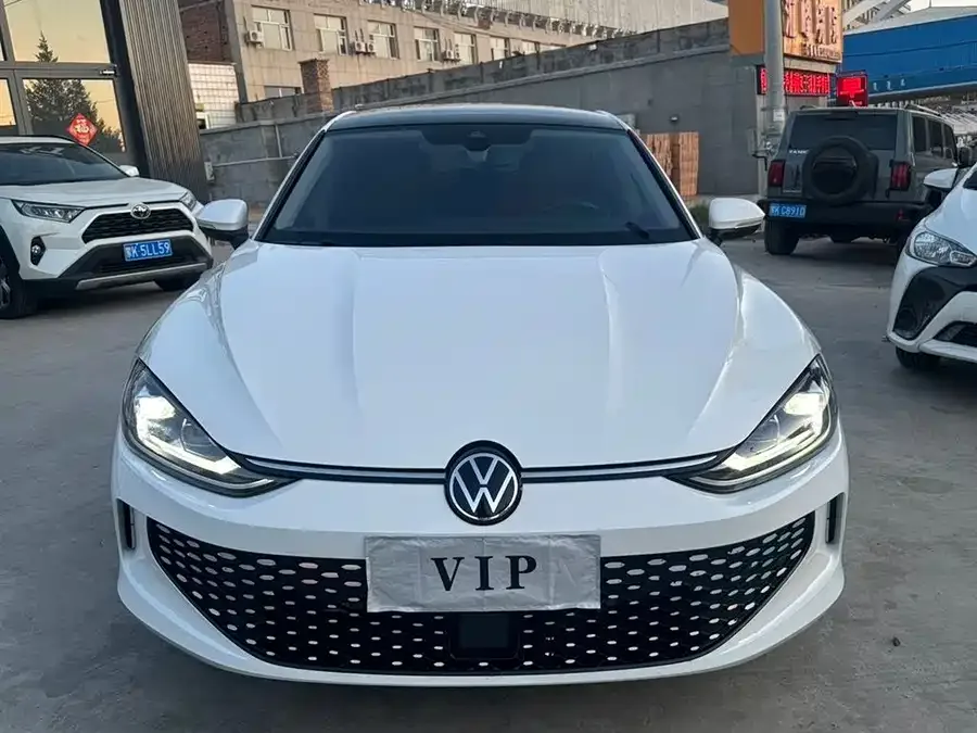 Volkswagen Lamando 2022 Lingdu Lingdu L 280TSI DSG Hot Edition 2022 — фото 1, купить с доставкой в Москву