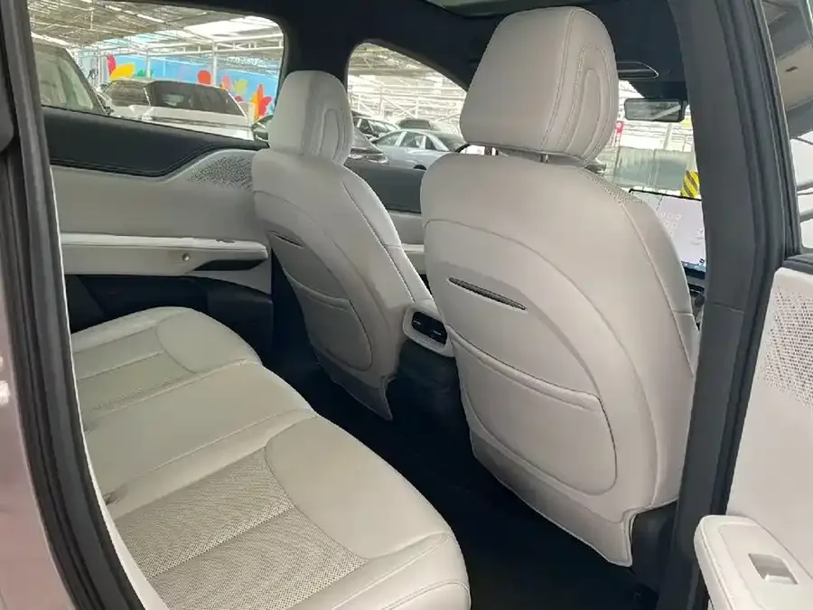 XPeng G6 Xiaopeng G6 2025 625 Long Range Max Flagship Edition 2025 — миниатюра 3