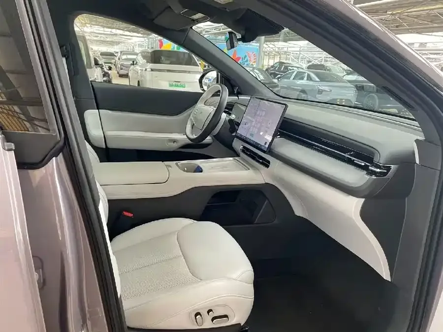 XPeng G6 Xiaopeng G6 2025 625 Long Range Max Flagship Edition 2025 — миниатюра 5