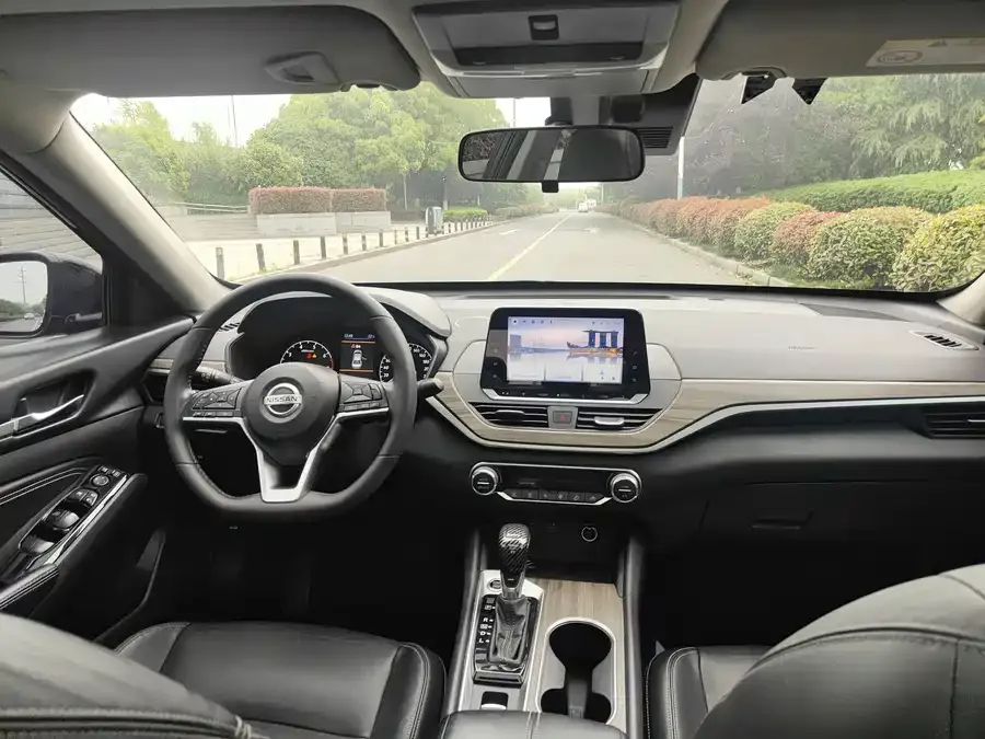Nissan Altima Teana 2021 2.0L XL Comfort Edition 2023 — миниатюра 3