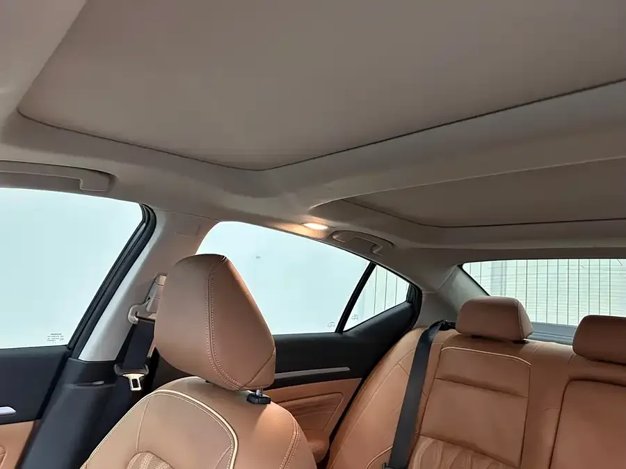 Nissan Altima Teana 2022 2.0L XL-Upr Premium Edition 2023 — миниатюра 3