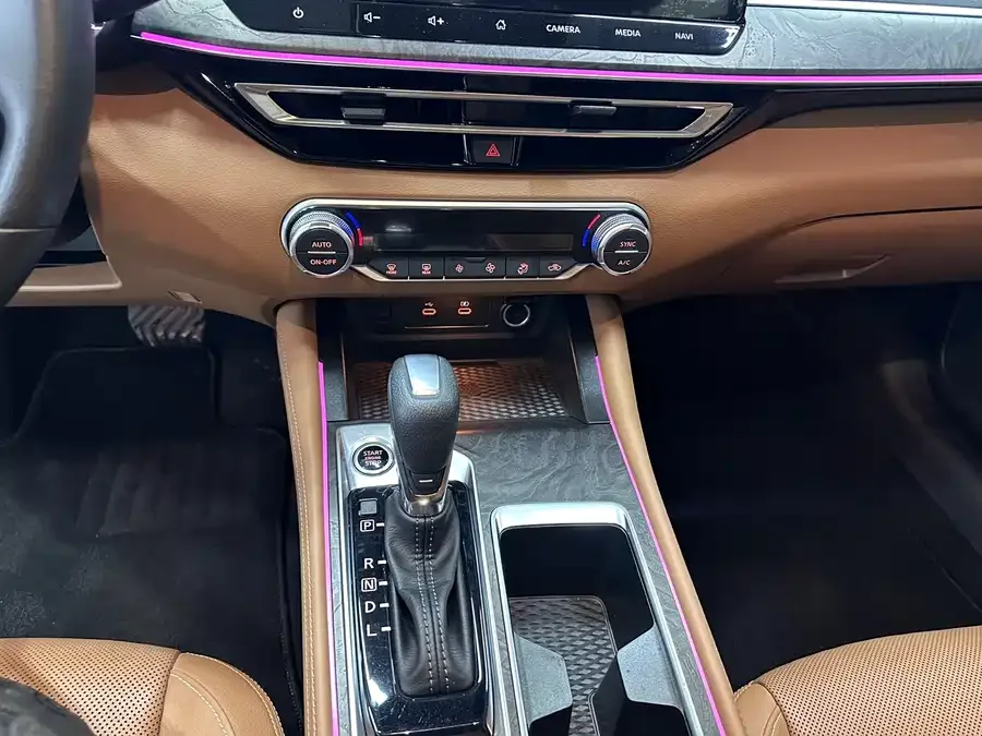 Nissan Altima Teana 2022 2.0L XL-Upr Premium Edition 2023 — миниатюра 5