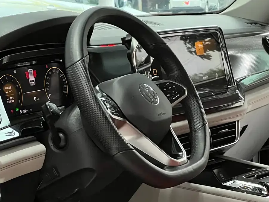 Volkswagen Teramont 2022 Touron 380TSI 4WD Luxury Edition 2022 — миниатюра 2