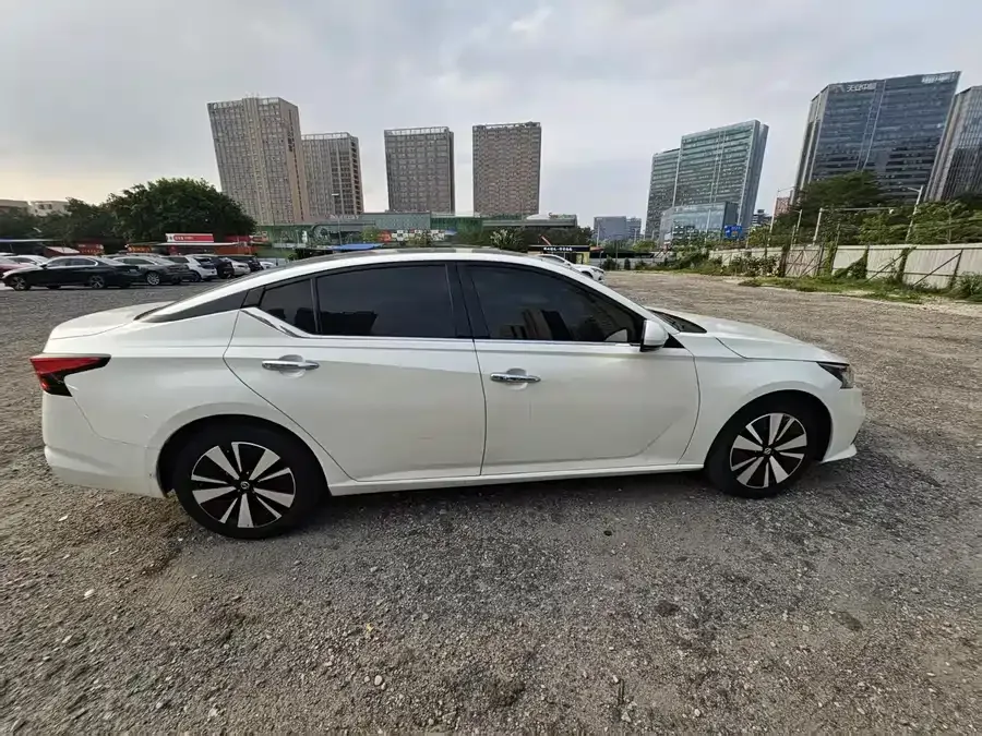 Nissan Altima Teana 2021 2.0L XL Comfort Edition 2022 — миниатюра 3