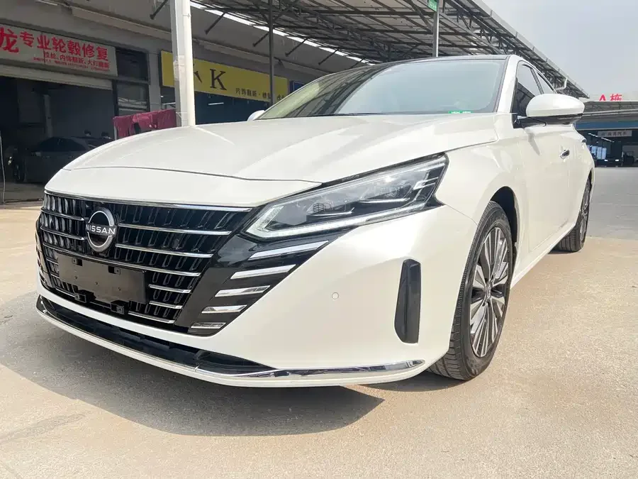 Nissan Altima Teana 2022 2.0L XL-Upr Premium Edition 2023 — фото 1, купить с доставкой в Москву