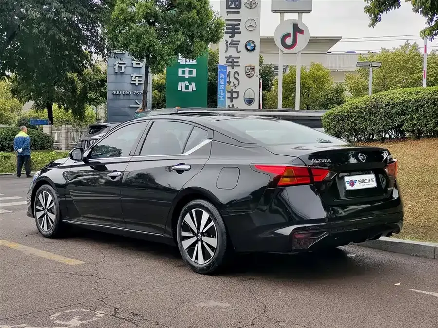 Nissan Altima Teana 2021 2.0L XL Comfort Edition 2022 — миниатюра 4