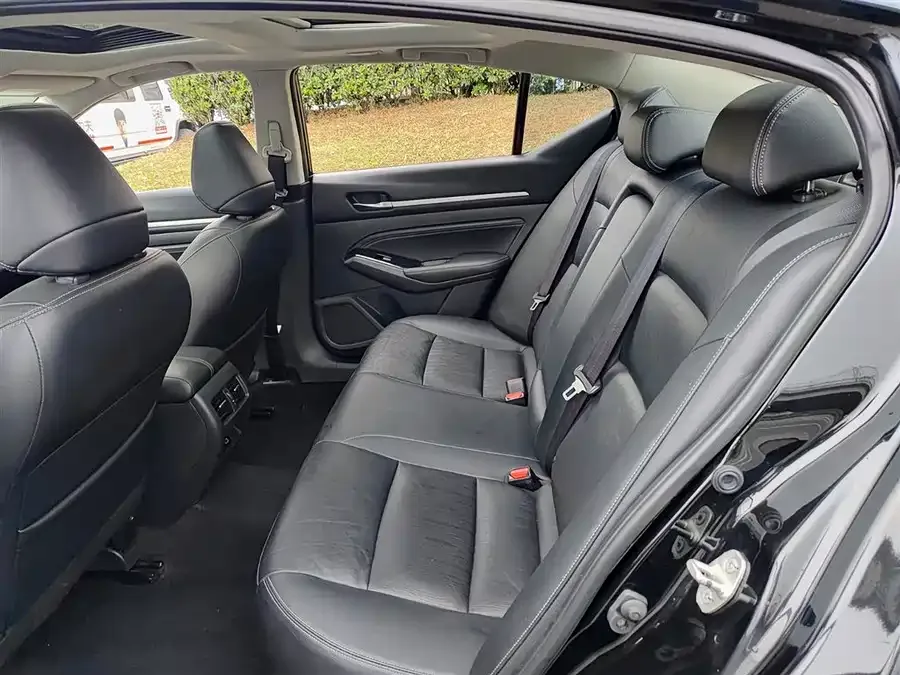 Nissan Altima Teana 2021 2.0L XL Comfort Edition 2022 — миниатюра 5
