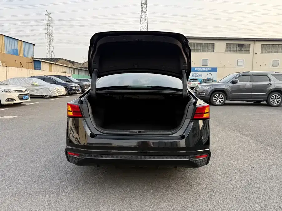 Nissan Altima Teana 2021 2.0L XL Upper AD1 Smart Travel Navigation Edition 2022 — миниатюра 5