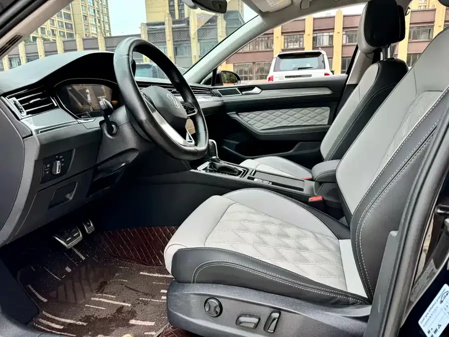Volkswagen Magotan Magotan 2023 2 million commemorative edition 330TSI DSG luxury model 2023 — миниатюра 4