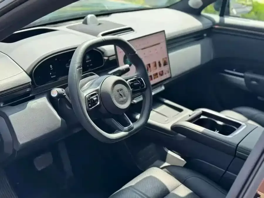 Zeekr 7X Zeekr 7X 2025 100kWh Long-range Rear-wheel Drive Smart Driving Edition 2025 — миниатюра 2