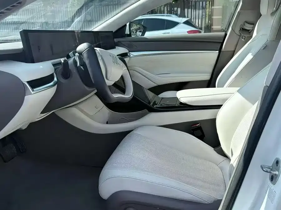 IM Motors L7 Zhiji L7 2022 Angel Wheel Edition 2022 — миниатюра 4
