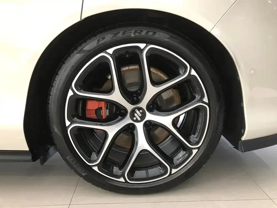 Zhiji L6 Zhiji L6 2025 Ultra 2025 — миниатюра 4