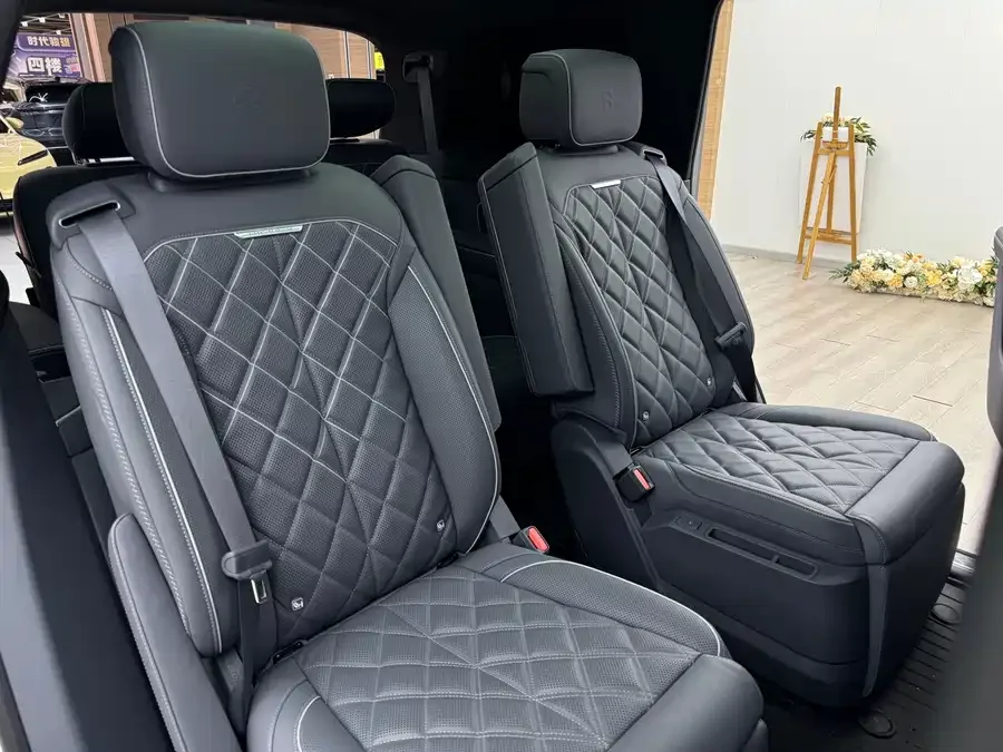 NIO ES8 NIO ES8 2026 Six-Seat Executive Signature Edition 2026 — миниатюра 5