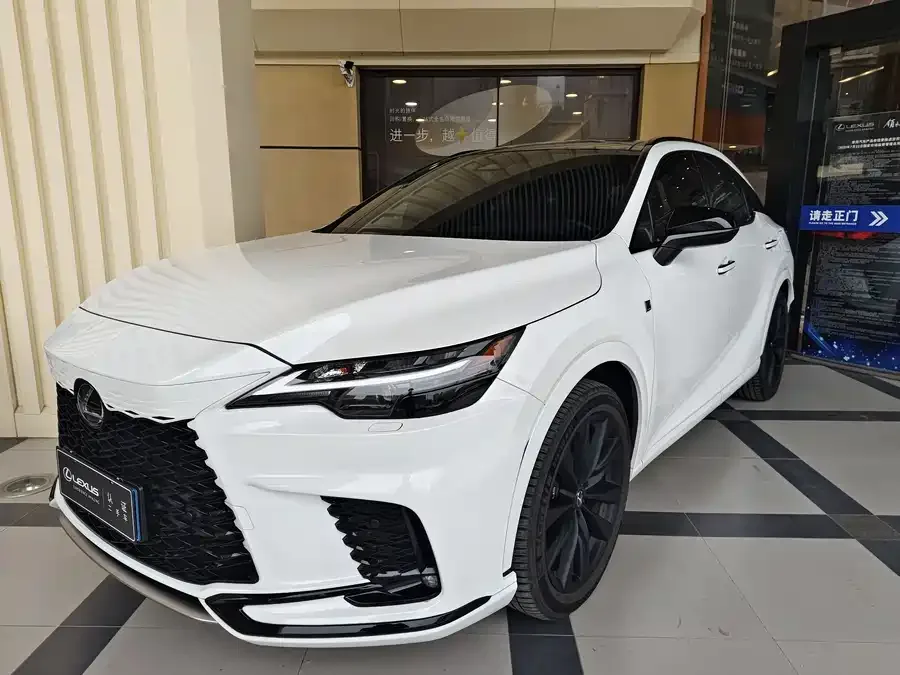 Lexus RX 2025