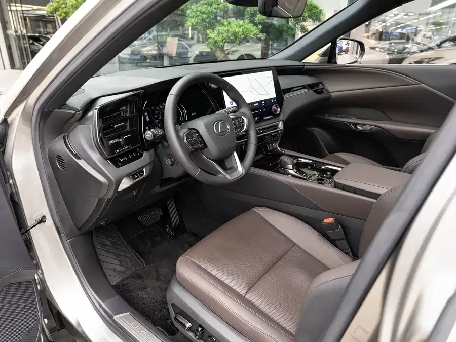 Lexus RX 2023 350h 4WD Pure Edition 2023 — миниатюра 3