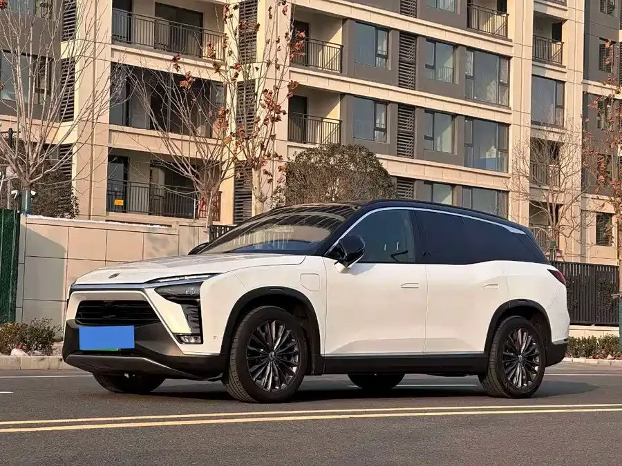 NIO ES8 2022