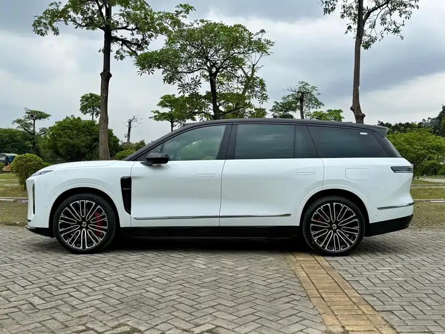 NIO ES8 NIO ES8 2026 Six-Seat Executive Signature Edition 2026 — миниатюра 5