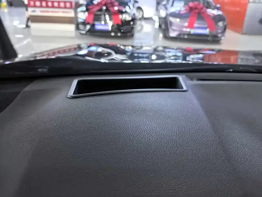 Toyota Wildlander New Energy Wildlander New Energy 2021 High-Performance Edition 2.5L Four-Wheel Drive Engine Edition 2022 — миниатюра 2