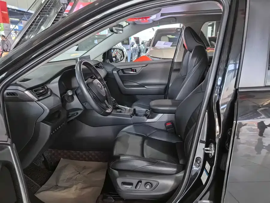 Toyota Wildlander New Energy Wildlander New Energy 2021 High-Performance Edition 2.5L Four-Wheel Drive Engine Edition 2022 — миниатюра 3