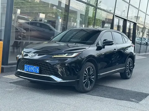 Toyota Venza 2023 buy in Moscow