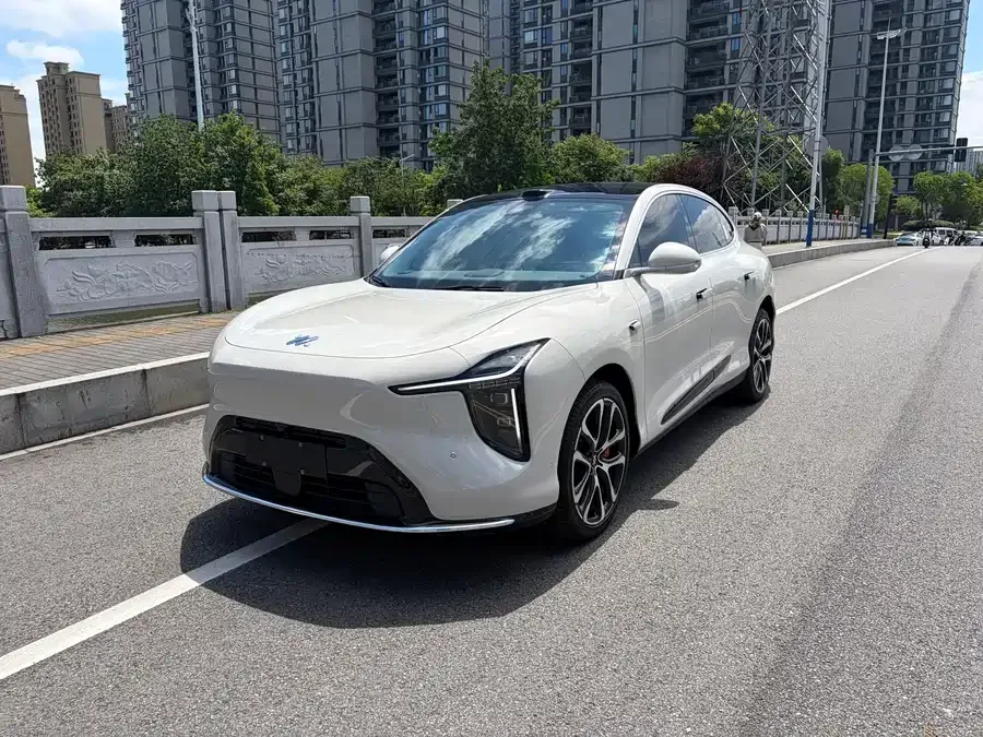 IM Motors LS6 Zhiji LS6 2026 pure electric Max 2025 — фото 1, купить с доставкой в Москву