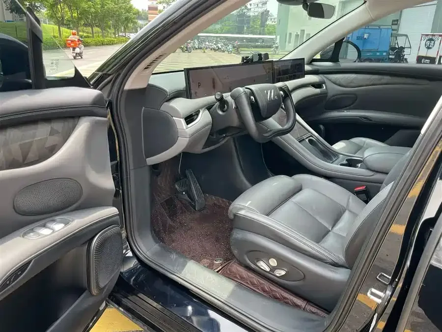 IM Motors LS6 Zhiji LS6 2023 Max Standard Edition 2023 — миниатюра 5