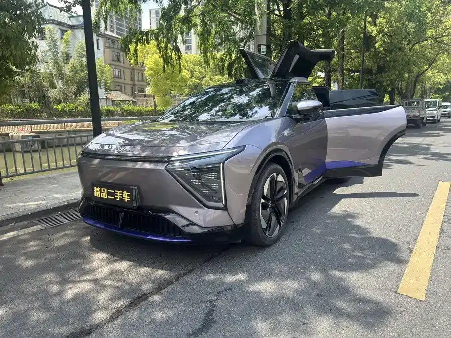 HiPhi Y Gaohe HiPhi Y 2023 560km Pioneer Edition 2023 — фото 1, купить с доставкой в Москву