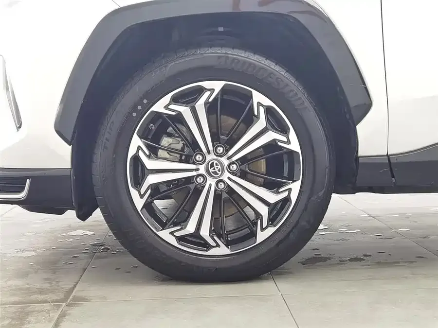 Toyota RAV4 Rongfang Hybrid E+ RAV4 Rongfang Dual Engine E+ 2021 2.5L four-wheel drive flagship Pro 2022 — миниатюра 5