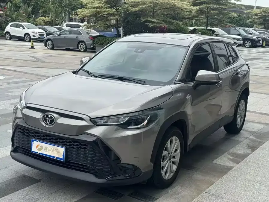 Toyota Frontlander Fenglanda 2022 2.0L CVT Leading Edition 2022 — фото 1, купить с доставкой в Москву