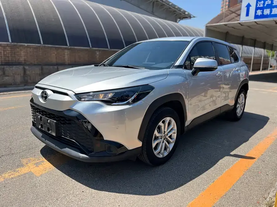 Toyota Frontlander Fenglanda 2022 2.0L CVT Elite Edition 2022 — фото 1, купить с доставкой в Москву