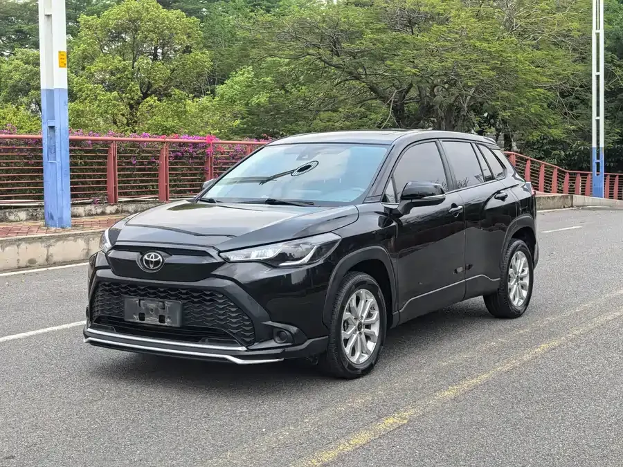 Toyota Frontlander Fenglanda 2022 2.0L CVT Leading Edition 2022 — фото 1, купить с доставкой в Москву