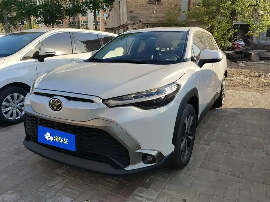 Toyota Frontlander Fenglanda 2022 2.0L CVT Luxury PLUS Edition 2022 — фото 1, купить с доставкой в Москву