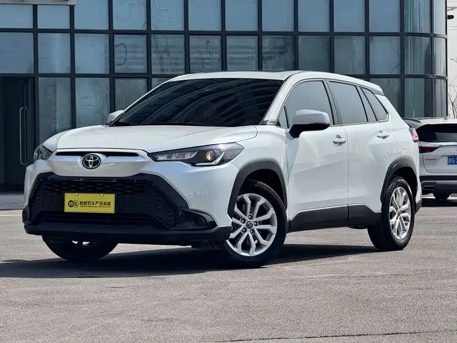Toyota Frontlander Fenglanda 2022 2.0L CVT Leading Edition 2023 — фото 1, купить с доставкой в Москву