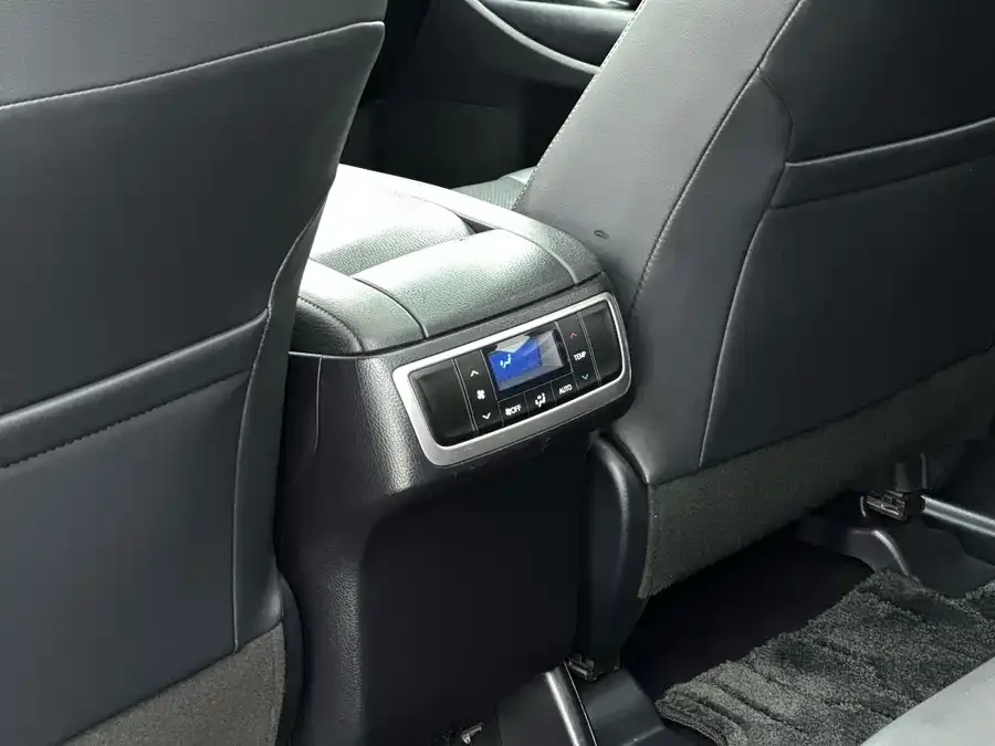 Toyota Highlander Highlander 2021 2.0T 4WD Luxury Edition 7 Seaters 2022 — миниатюра 4