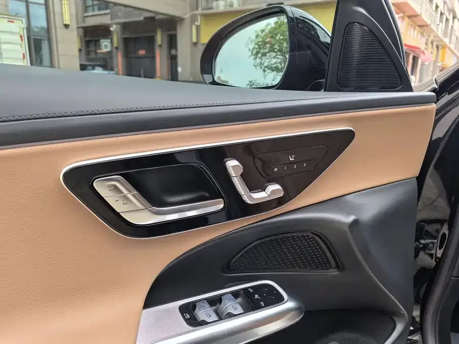 Mercedes-Benz E-Class Mercedes-Benz E-Class (Imported) 2025 E 260 Sports Edition 2025 — миниатюра 3