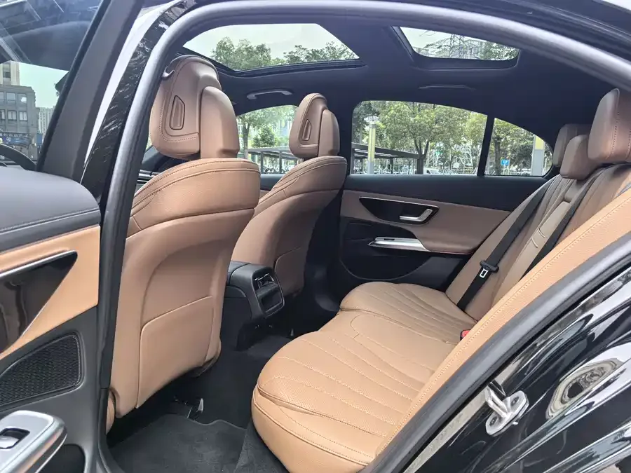 Mercedes-Benz E-Class Mercedes-Benz E-Class (Imported) 2025 E 260 Sports Edition 2025 — миниатюра 5