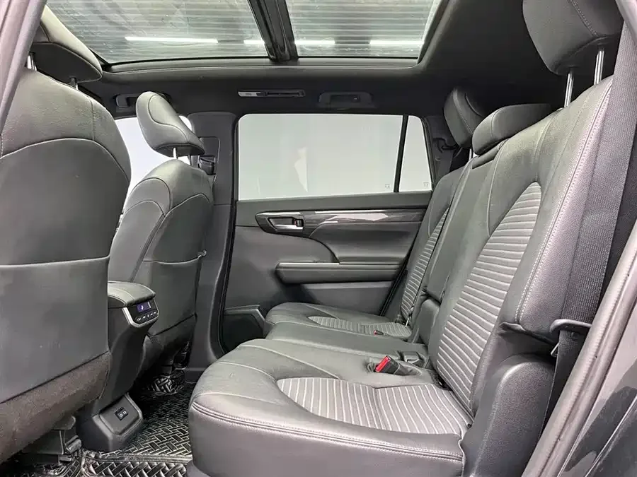 Toyota Crown Land Crown Land 2022 2.5L HEV 4WD Premium Edition 2022 — миниатюра 5