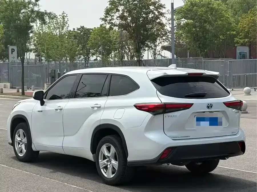 Toyota Highlander Highlander 2022 Dual Engine 2.5L 4WD Elite Edition 7 Seaters 2022 — миниатюра 3