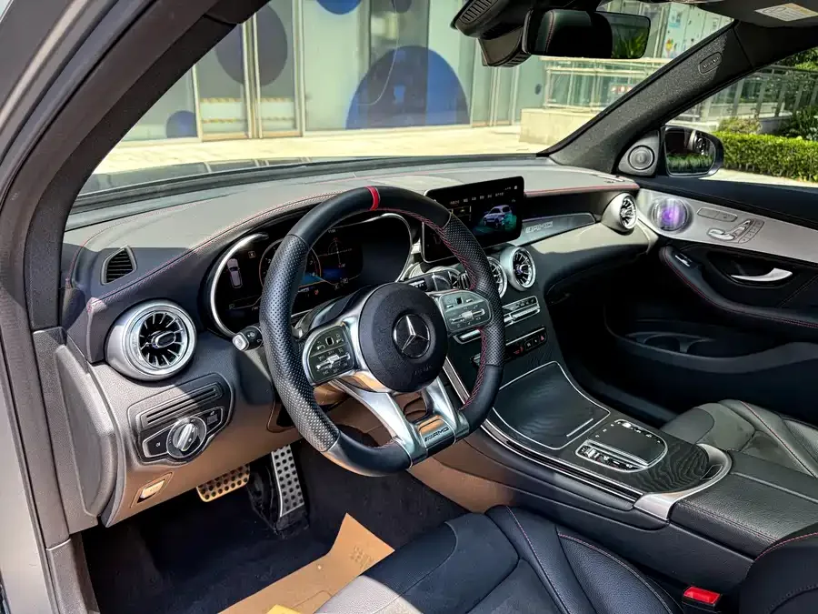 Mercedes-Benz GLC AMG Mercedes-Benz GLC AMG 2022 AMG GLC 43 4MATIC 2022 — миниатюра 2
