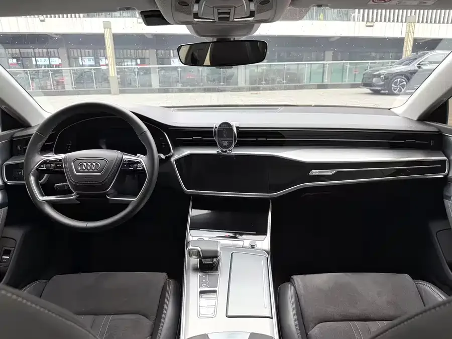 Audi A7L 2024 45TFSI S-line Dream Flow Crystal Set 2024 — миниатюра 5